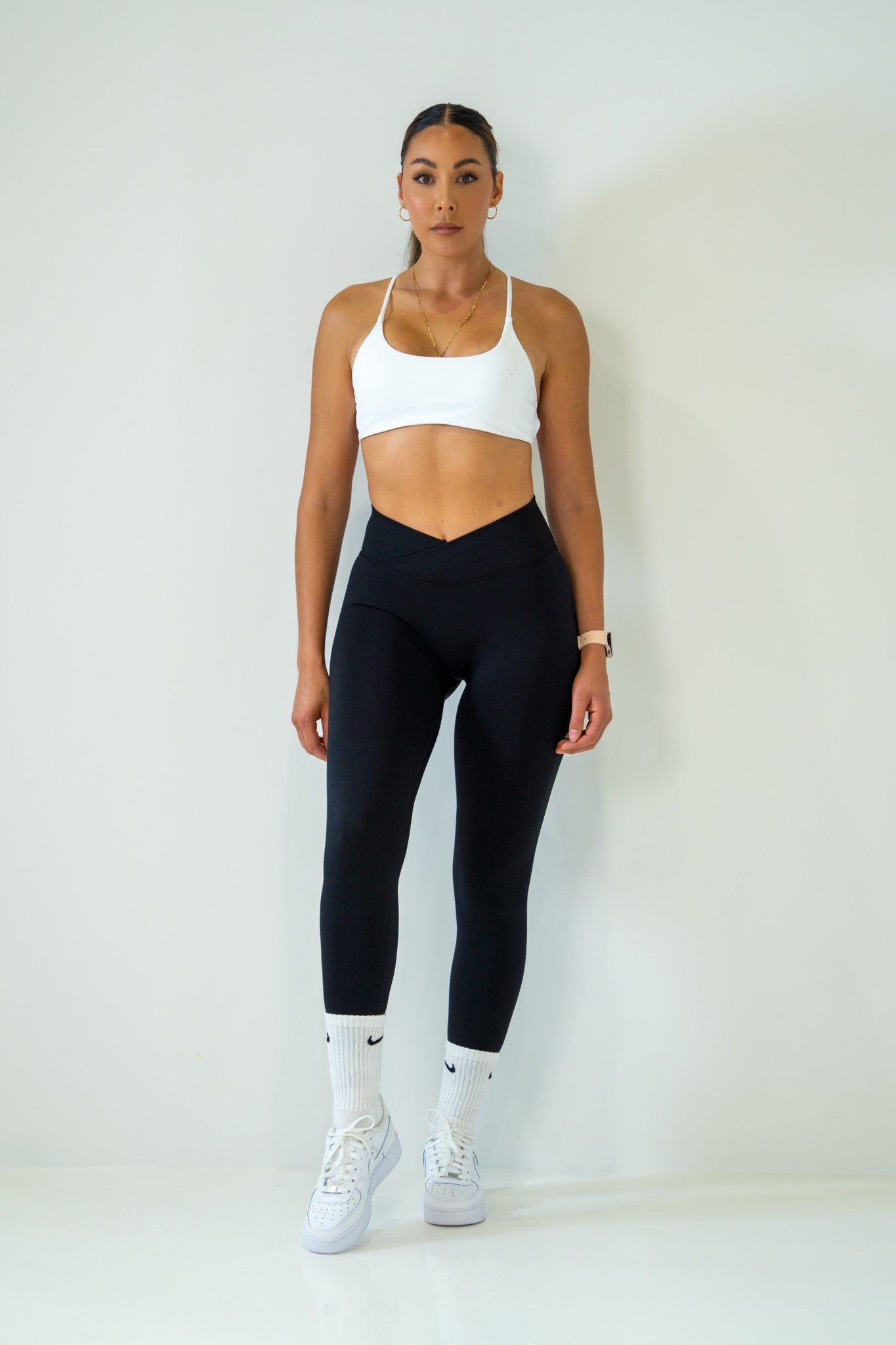 V WAIST SEAMLESS SCRUNCH LEGGINGS - BLACK